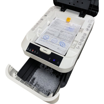 Шредер Office Kit SA180 1,9x12 белый/черный с автоподачей (секр.P-5) фрагменты 14лист. 35лтр. скрепки скобы пл.карты -6