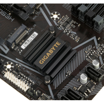Материнская плата Gigabyte B550M DS3H Soc-AM4 AMD B550 4xDDR4 mATX AC`97 8ch(7.1) GbLAN RAID+DVI+HDMI -13